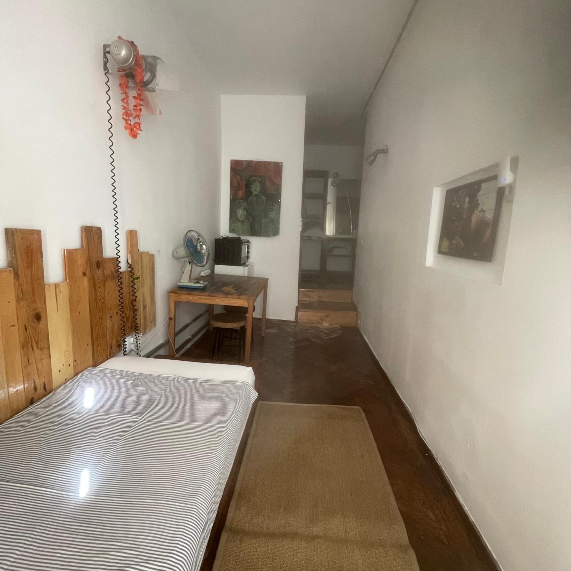 Victoria Poshtel Bucharest Albergue Exterior foto