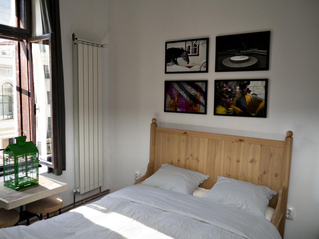 Victoria Poshtel Bucharest Albergue Habitación foto